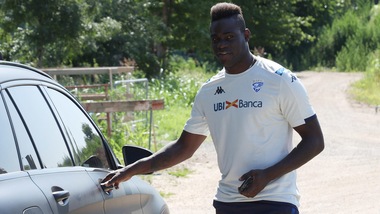 Brescia, Balotelli torna ad allenarsi in gruppo dopo 4 mesi