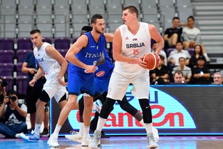 Espn: "Jokic positivo al Coronavirus dopo l'incontro con Djokovic"