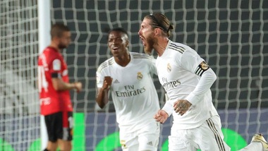 Liga, il Real Madrid aggancia il Barcellona in testa alla classifica