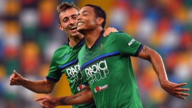 Super Muriel, l’Atalanta blinda il quarto posto. Tris Napoli