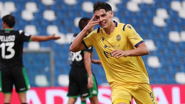 Verona, ceduto Stepinski al Lecce in prestito