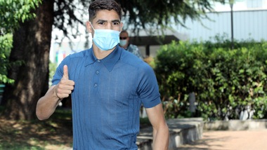 Hakimi è a Milano: visite mediche e firma con l'Inter
