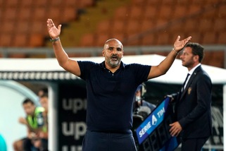 Lecce, Liverani: "Due punti persi, ma salvezza ancora possibilissima"