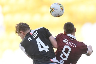 Juve-Torino, ammoniti De Ligt e Dybala: salteranno la gara con il Milan