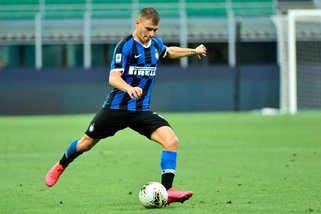 Inter, risentimento muscolare per Barella