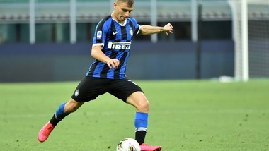 Inter, risentimento muscolare per Barella