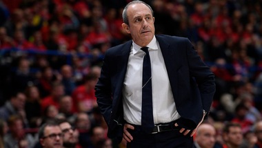 Ettore Messina dà un aiuto economico alle Cucine Popolari di Bologna
