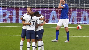 Mourinho supera Ancelotti e complica i piani dell’Everton