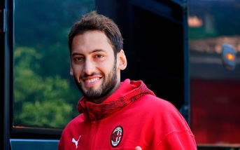 Milan-Juve, le convocazioni di Pioli. Out Castillejo, c'è Calhanoglu