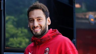 Milan-Juve, le convocazioni di Pioli. Out Castillejo, c'è Calhanoglu