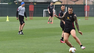 Bologna, Santander e Poli si allenano a parte