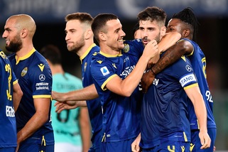 Verona-Inter 2-2: Lazovic e Veloso per Juric, Conte ora è quarto