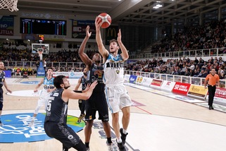 Fortitudo Bologna, arriva Ethan Happ