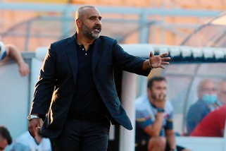 Lecce, Liverani: "Mancano poche gare, servono punti ovunque"