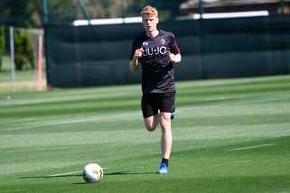 Bologna, Schouten stiramento: 15 giorni di stop