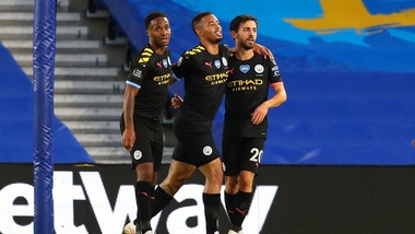 Il Manchester City è super. Tonfo Chelsea contro lo Sheffield, pari per il Liverpool