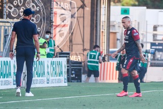 Cagliari, Oliva personalizzato. Nainggolan da valutare