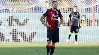 Cagliari, allenamento verso la Juve. Rog resta a riposo