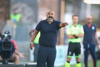 Lecce, Liverani sul Genoa: "Crocevia importante: basta fare regali!"