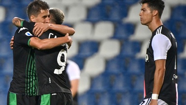 Juve: che sofferenza! Il Sassuolo sfiora l'impresa, Alex Sandro firma il pareggio