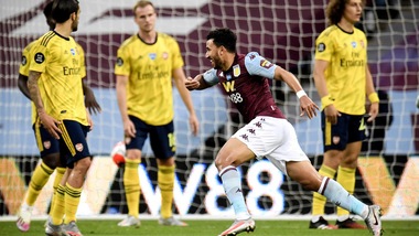 Arsenal battuto dall'Aston Villa. Il Manchester City annienta il Watford