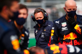 F1 Red Bull, Horner: "Mercedes avanti, motore Honda ok"