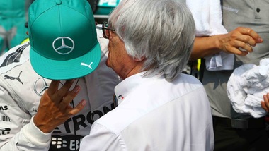 Ecclestone contro Hamilton: "Non sono ignorante né razzista"