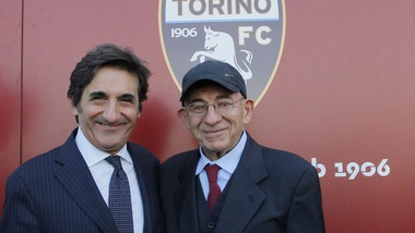 Torino saluta Vatta: celebrati i funerali del "Mago"