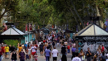 Coronavirus, in Catalogna salgono i contagi: chiusi pub e discoteche