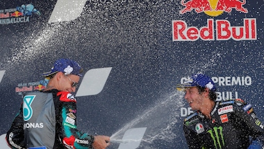 Valentino Rossi da impazzire! Terzo posto a 41 anni e grande festa sul podio