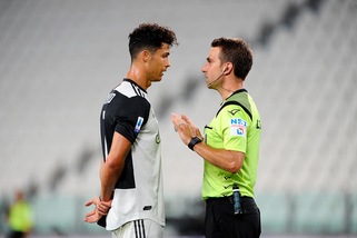 Fourneau, l'arbitro del rosso a Chiesa con la Juve applaudito al Franchi