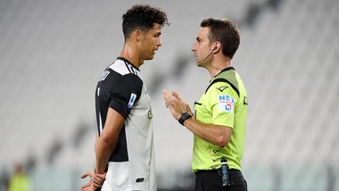 Fourneau, l'arbitro del rosso a Chiesa con la Juve applaudito al Franchi