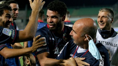 Serie B, Frosinone ai playoff. Cosenza salvo, Perugia-Pescara ai playout