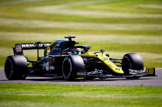 GP Gran Bretagna, cambiato il telaio alla Renault di Ricciardo
