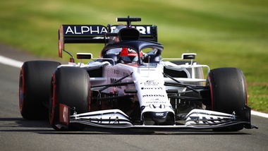 GP Gran Bretagna, Kvyat perderà cinque posti in griglia