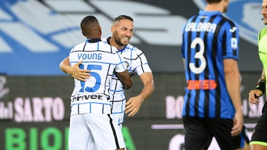 L'Inter è seconda: D'Ambrosio e Young piegano l'Atalanta