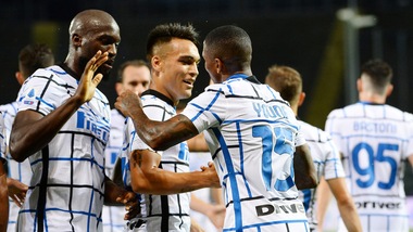 L’Inter batte l’Atalanta ed è seconda. Milan show, Lazio ko a Napoli