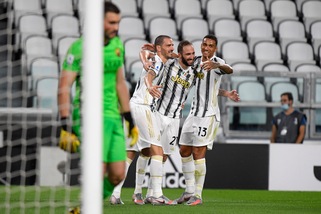 Juve, almeno Higuain in formato Coppa