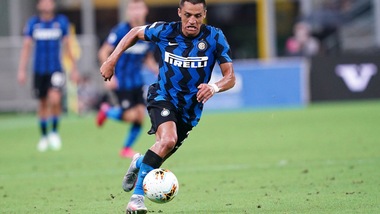 Inter, primo colpo per Conte: Sanchez resta nerazzurro, triennale