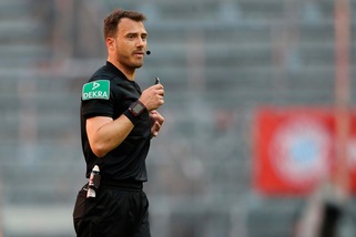 Juve, contro il Lione in Champions l'arbitro sarà il tedesco Zwayer