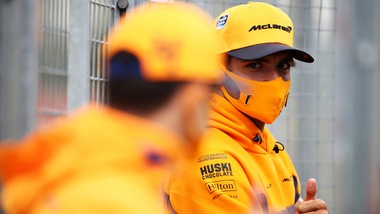 F1 McLaren, Sainz: "Red Bull e Ferrari non lontane: obiettivo Top Five"