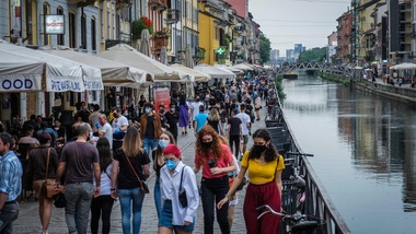 Coronavirus, il Cts avverte: "I dati dicono di mantenere alta l'attenzione"