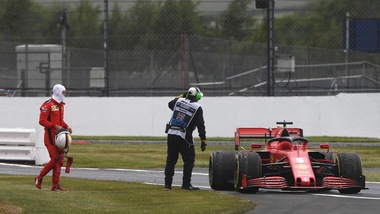 Crollo Ferrari, Hamilton domina le seconde libere