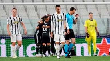 Juve-Lione 2-1: Ronaldo non basta, Garcia ai quarti. Sarri ora rischia