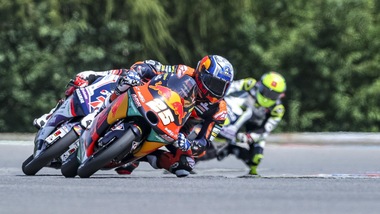 Moto3, Brno: Fernandez vola nel Warm Up