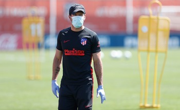 Atletico Madrid, che tensione: allenamenti sospesi, sono calciatori i due positivi al Coronavirus