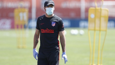 Atletico Madrid, che tensione: allenamenti sospesi, sono calciatori i due positivi al Coronavirus