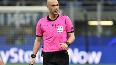 Atalanta-Psg, Taylor arbitrerà il quarto di Champions