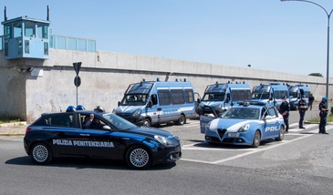 Arrestato un finto regista a Roma: ha abusato di 8 aspiranti attrici