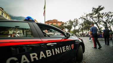 Reggio Emilia, donna iscrive la compagna del suocero su un sito di escort